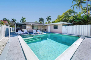 Walk to Hollywood Beach Luxury 4BR Villa